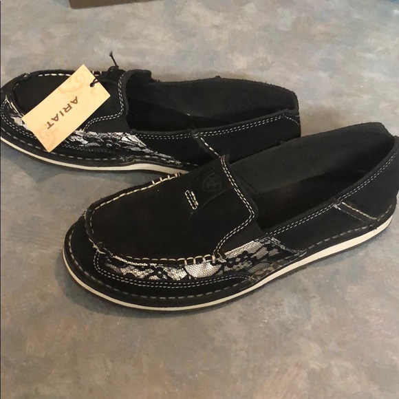 Ariat Shoes - Black & Lace Ariat Cruisers